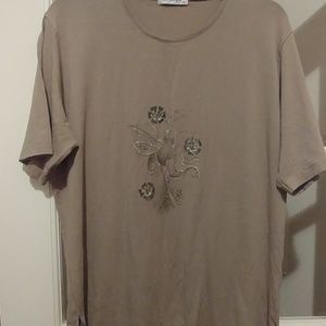 /Vintage T-shirt with beaded front design